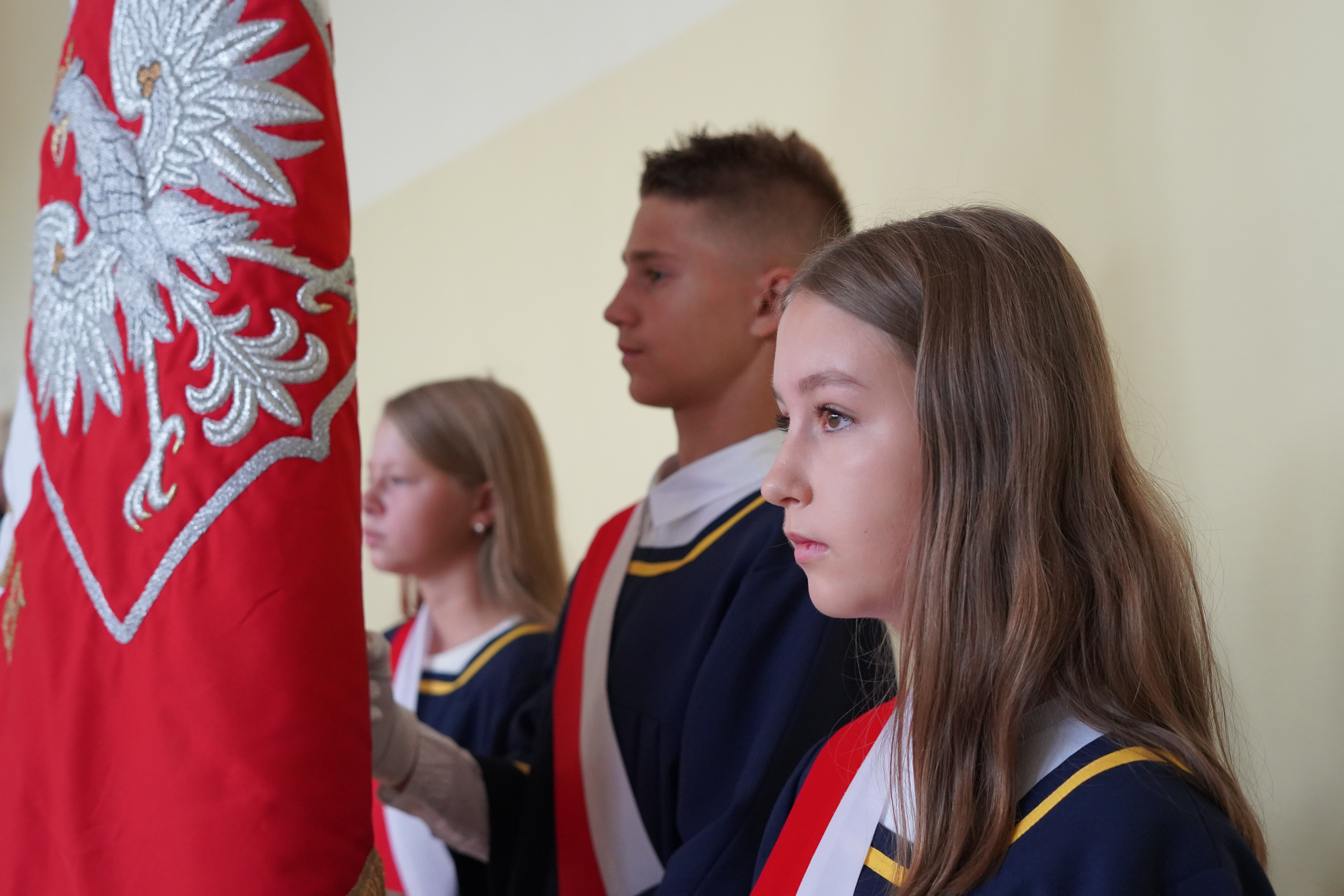 Pierwszego września uczniowie naszej szkoły – podobnie jak ich rówieśnicy w całym kraju – uroczyście powitali nowy rok szkolny