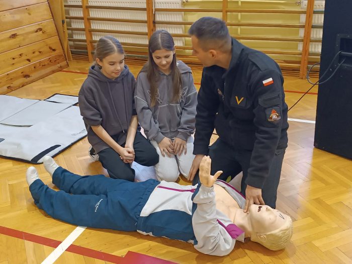 Miniaturka artykułu Spotkanie ze strażakami – bezpieczeństwo i pierwsza pomoc w praktyce