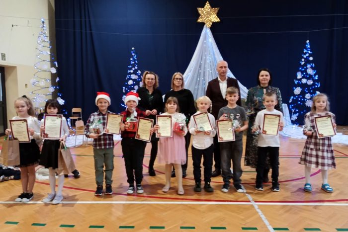 Miniaturka artykułu Kiermasz stroików świątecznych 🎄