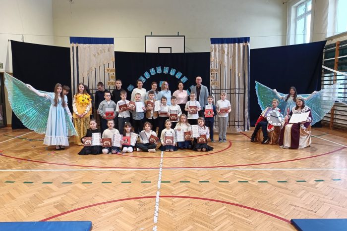 Miniaturka artykułu PASOWANIE NA CZYTELNIKA