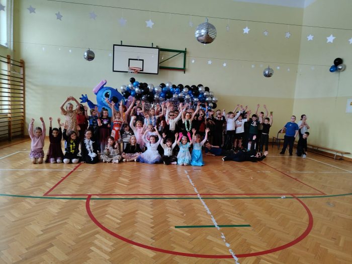 Miniaturka artykułu Choinka szkolna dla klas 1–3