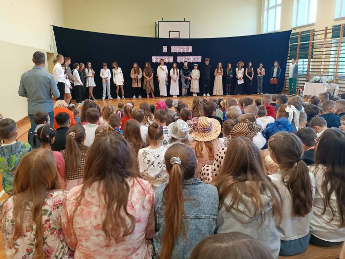 Miniaturka artykułu 🌷 Dzień Kobiet w naszej szkole 🌷